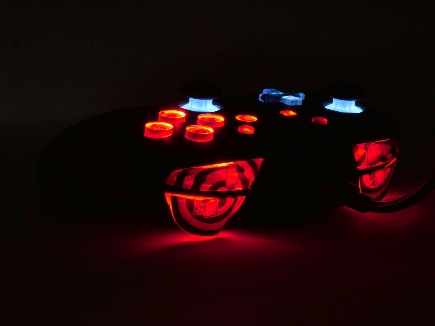 Persona 5 Themed ProGCC V3.2 Wireless
