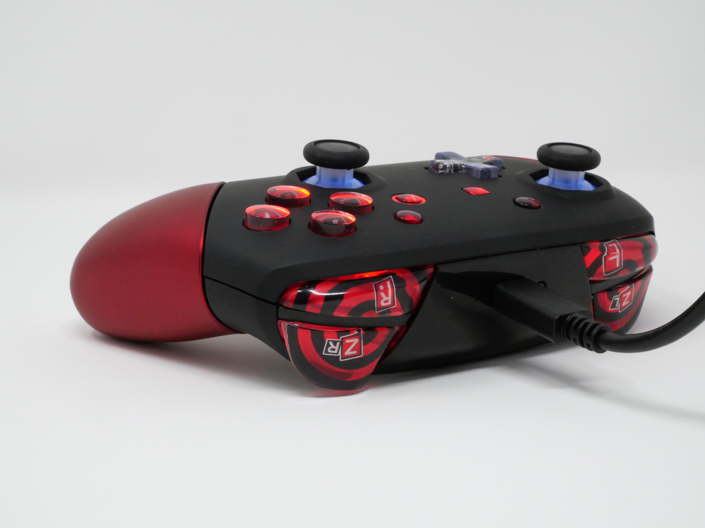 Persona 5 Themed ProGCC V3.2 Wireless