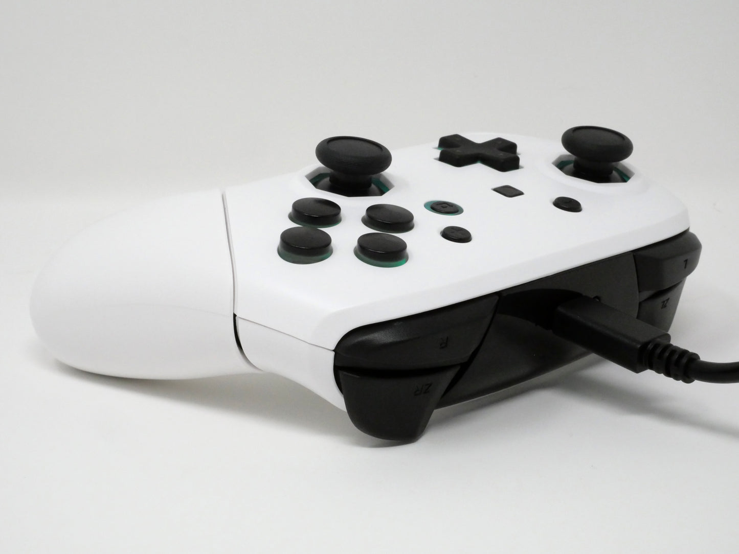 White and Black Mouseclick ProGCC V3.2 Wired